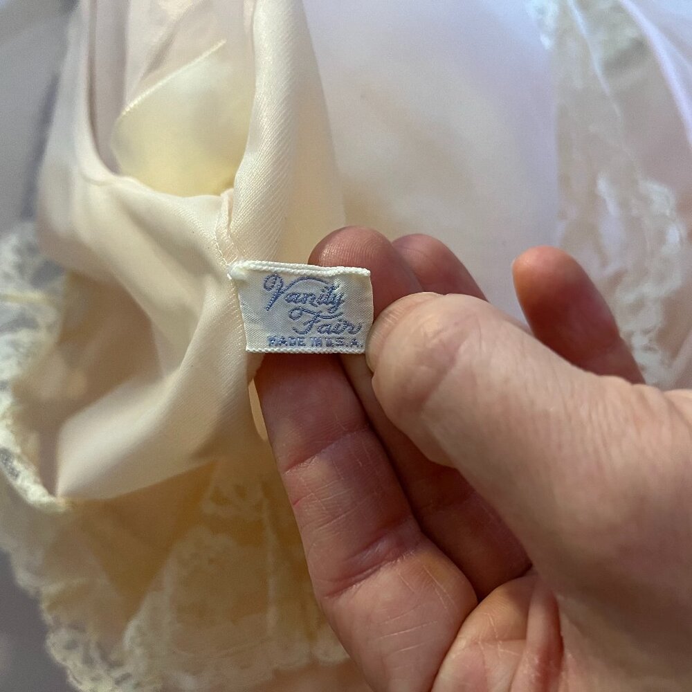 Vintage 1950s Vanity Fair Nightgown Layered Pale Pink Lace Sleeveless *Flaw - Picture 2 of 13